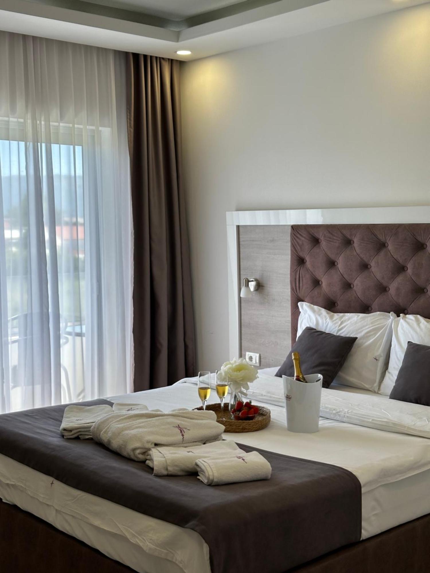 Heaven Lux Ulcinj Hotell Eksteriør bilde