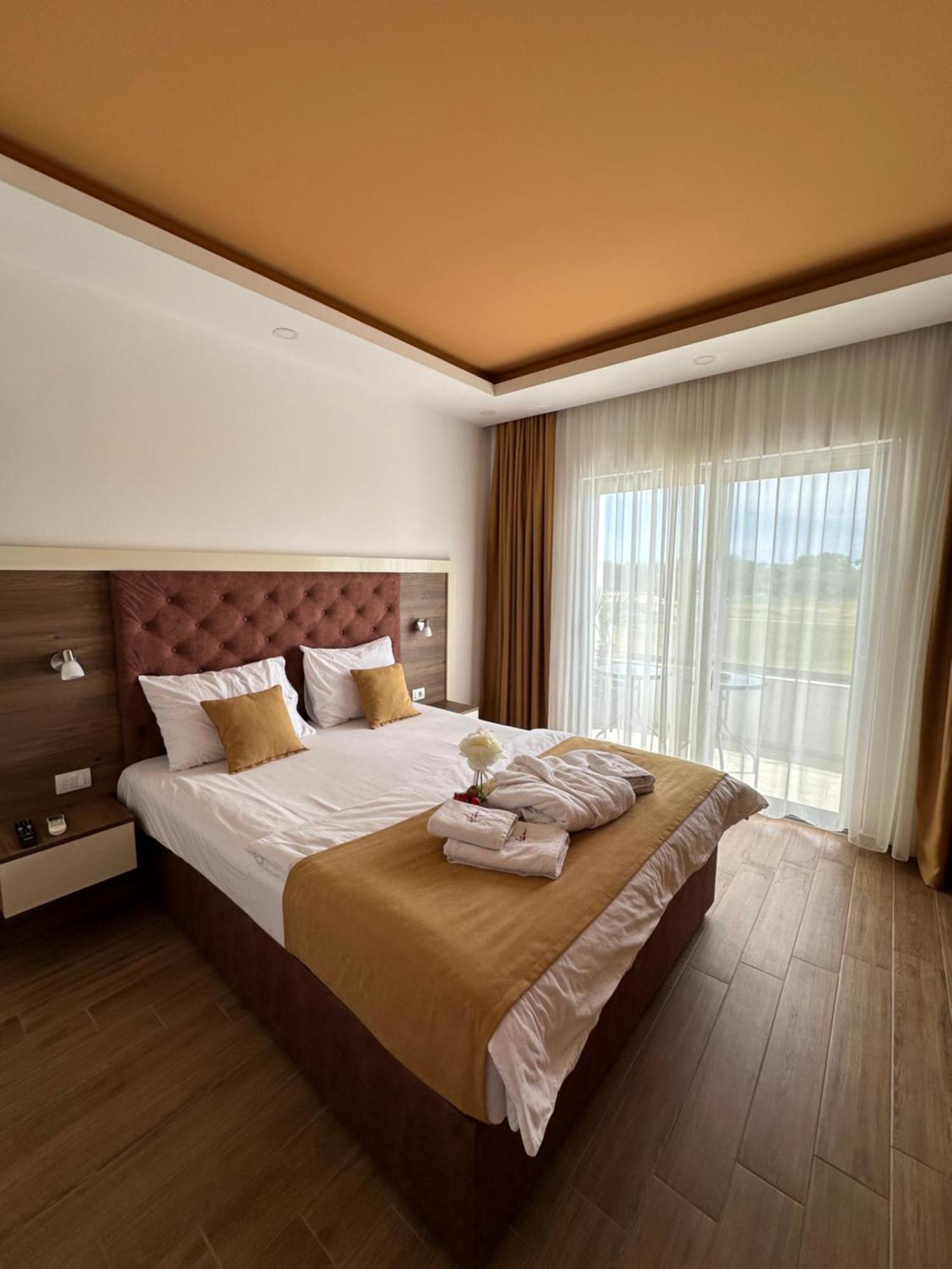 Heaven Lux Ulcinj Hotell Eksteriør bilde
